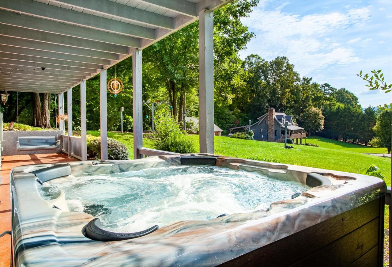 Ole Smoky Bnb - Game Room, Hot Tub, Mtn Views! Pigeon Forge Exteriér fotografie