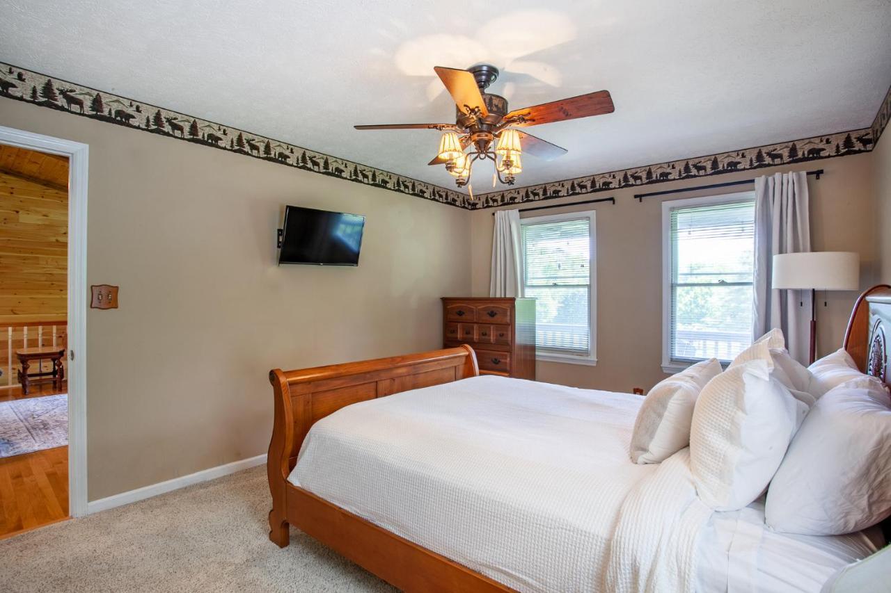 Ole Smoky Bnb - Game Room, Hot Tub, Mtn Views! Pigeon Forge Exteriér fotografie