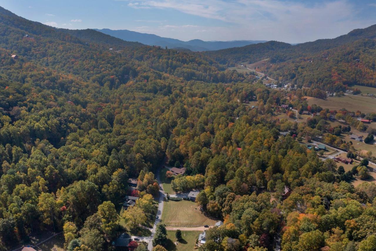 Ole Smoky Bnb - Game Room, Hot Tub, Mtn Views! Pigeon Forge Exteriér fotografie